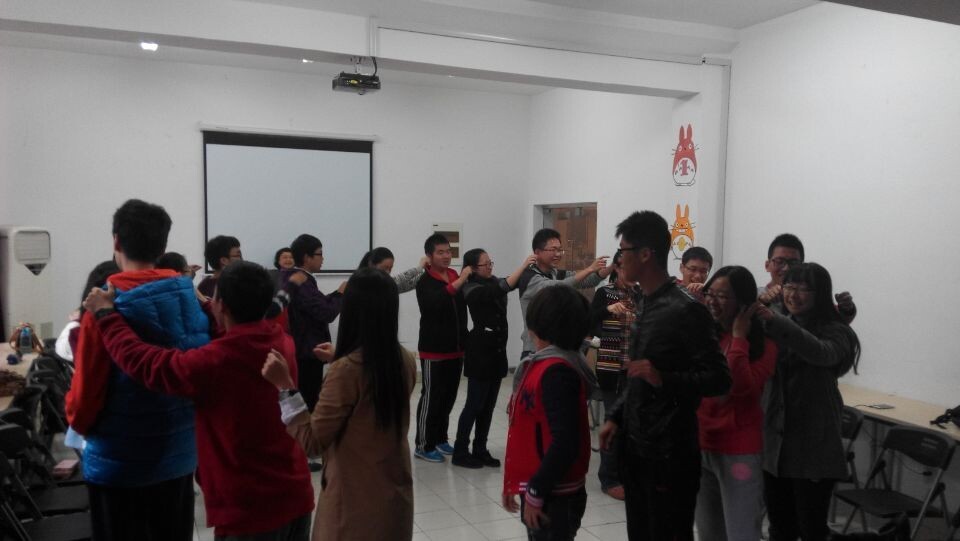 //www.crzbonline.com/dofiles/img/20141201142345800.jpg