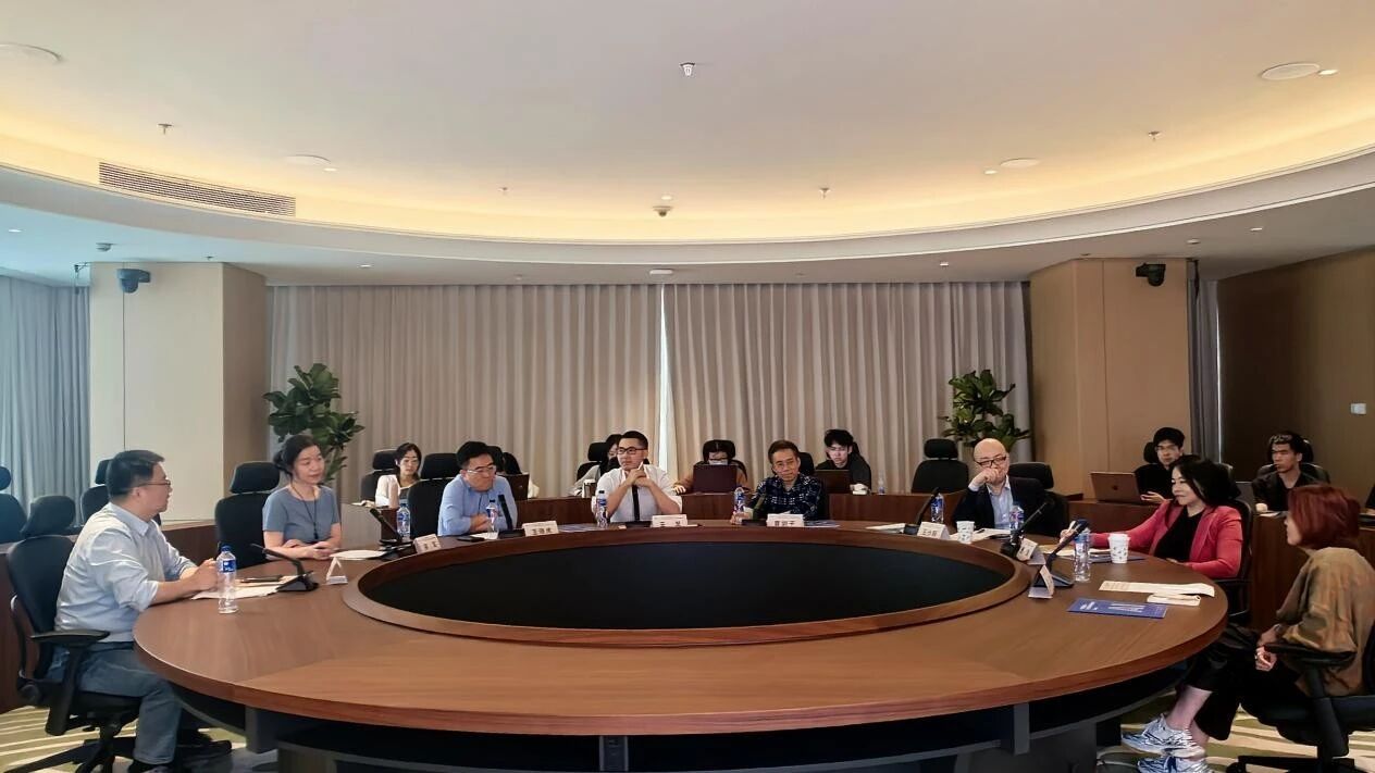 成人直播
南土国际金融政策圆桌会第12期暨“迎接AI时代系列”第1期举办